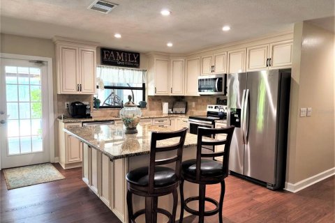 Villa ou maison à louer à Seffner, Floride: 4 chambres, 179.95 m2 № 2096880 - photo 3