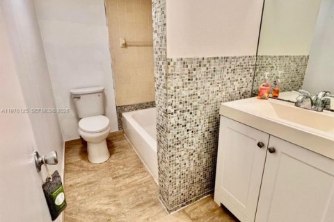 Adosado en alquiler en Deerfield Beach, Florida, 2 dormitorios, 108.7 m2 № 2042091 - foto 17