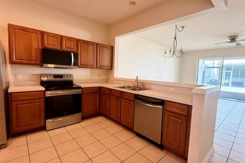 Townhouse in Wesley Chapel, Florida 3 bedrooms, 147.53 sq.m. № 2230120 - photo 23