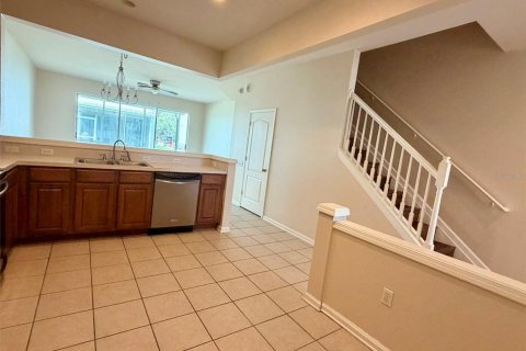 Townhouse in Wesley Chapel, Florida 3 bedrooms, 147.53 sq.m. № 2230120 - photo 26