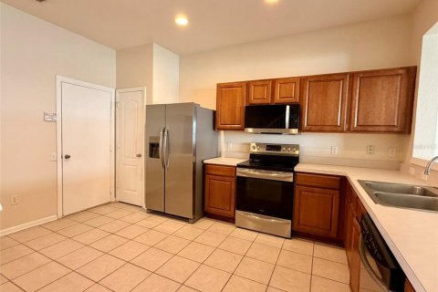 Townhouse in Wesley Chapel, Florida 3 bedrooms, 147.53 sq.m. № 2230120 - photo 24