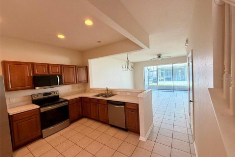 Townhouse in Wesley Chapel, Florida 3 bedrooms, 147.53 sq.m. № 2230120 - photo 29