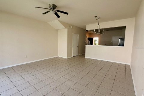 Townhouse in Wesley Chapel, Florida 3 bedrooms, 147.53 sq.m. № 2230120 - photo 19
