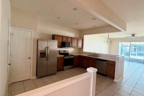 Townhouse in Wesley Chapel, Florida 3 bedrooms, 147.53 sq.m. № 2230120 - photo 15