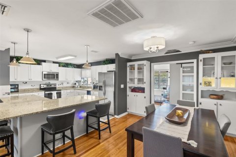 Villa ou maison à vendre à Tampa, Floride: 3 chambres, 146.79 m2 № 2131113 - photo 11
