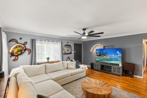 Villa ou maison à vendre à Tampa, Floride: 3 chambres, 146.79 m2 № 2131113 - photo 8