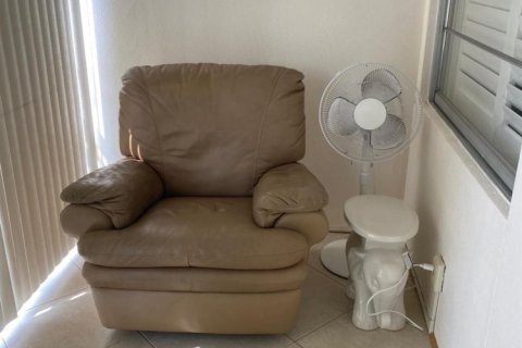Copropriété à vendre à Boca Raton, Floride: 2 chambres, 85.1 m2 № 909996 - photo 1