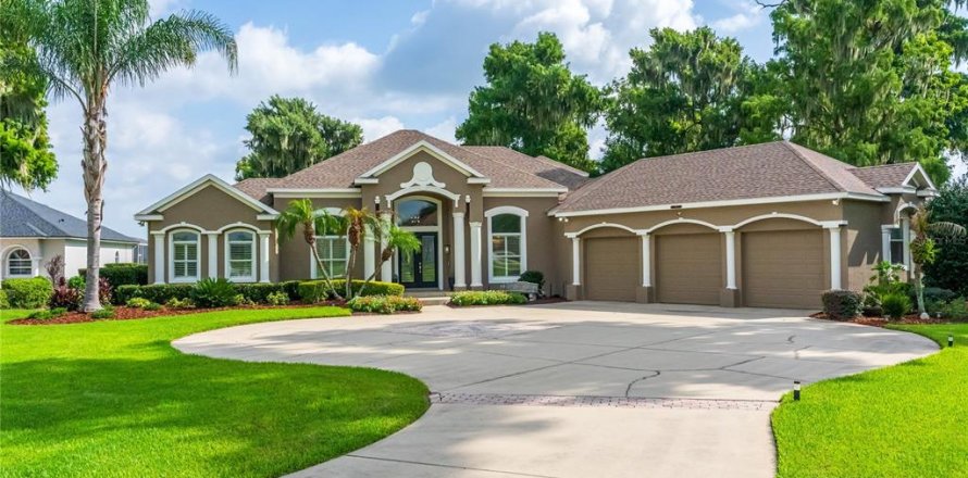 Villa ou maison à Yalaha, Floride 4 chambres, 363.43 m2 № 2295048