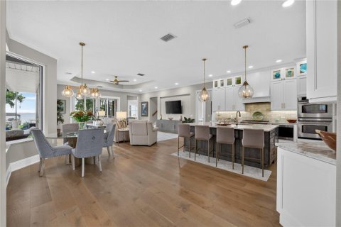 Villa ou maison à vendre à Yalaha, Floride: 4 chambres, 363.43 m2 № 2295048 - photo 13