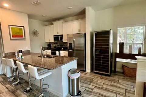 Townhouse in STOREY LAKE in Kissimmee, Florida 5 bedrooms, 197.7 sq.m. № 1832112 - photo 8