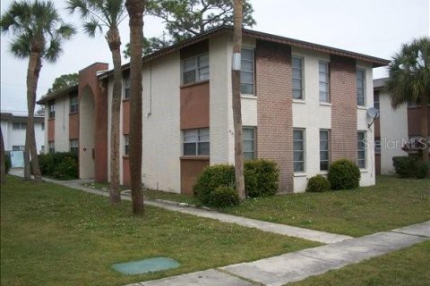 Apartamento en alquiler en Saint Petersburg, Florida, 2 dormitorios, 76.64 m2 № 1592971 - foto 2