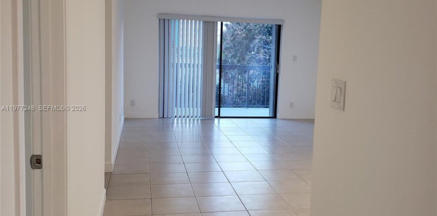 Condo à Hallandale Beach, Floride, 2 chambres  № 2041615