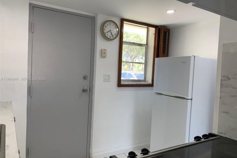 Copropriété à louer à Aventura, Floride: 1 chambre, 71.35 m2 № 2029260 - photo 7