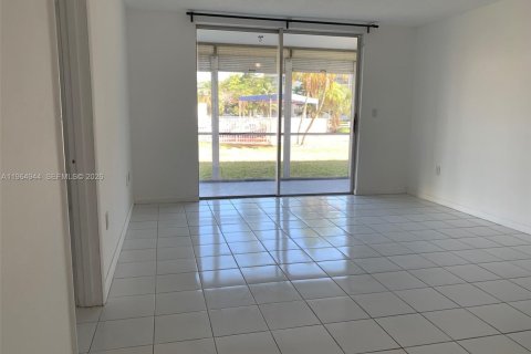 Condo à Aventura, Floride, 1 chambre  № 2029260