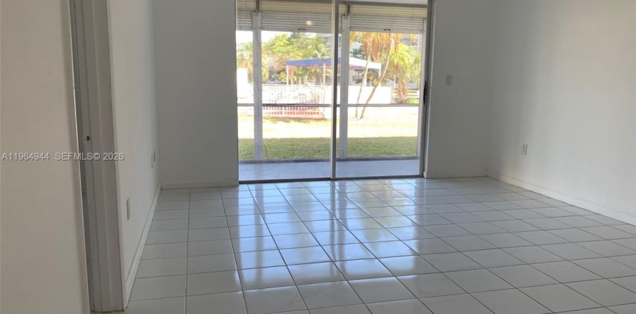 Condo à Aventura, Floride, 1 chambre  № 2029260