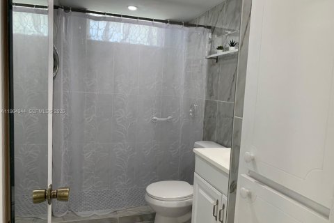Copropriété à louer à Aventura, Floride: 1 chambre, 71.35 m2 № 2029260 - photo 9
