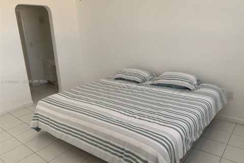 Copropriété à louer à Aventura, Floride: 1 chambre, 71.35 m2 № 2029260 - photo 12