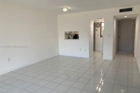 Copropriété à louer à Aventura, Floride: 1 chambre, 71.35 m2 № 2029260 - photo 3
