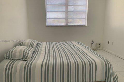 Copropriété à louer à Aventura, Floride: 1 chambre, 71.35 m2 № 2029260 - photo 13
