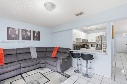 Touwnhouse à louer à Miami, Floride: 3 chambres, 117.43 m2 № 2401469 - photo 20