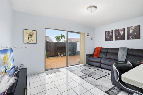 Touwnhouse à louer à Miami, Floride: 3 chambres, 117.43 m2 № 2401469 - photo 19