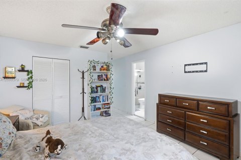 Touwnhouse à louer à Miami, Floride: 3 chambres, 117.43 m2 № 2401469 - photo 13