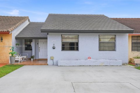 Touwnhouse à Miami, Floride 3 chambres, 117.43 m2 № 2401469