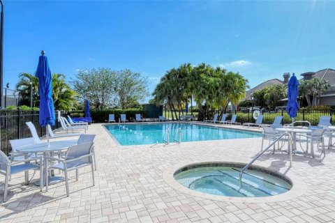 Condo in Sarasota, Florida, 2 bedrooms № 2100686 - photo 29