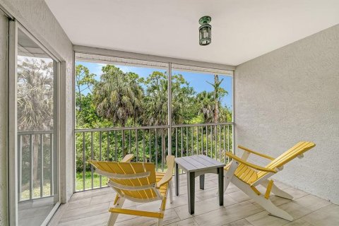Condo in Sarasota, Florida, 2 bedrooms № 2100686 - photo 5