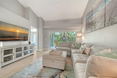 Condo in Sarasota, Florida, 2 bedrooms № 2100686 - photo 3