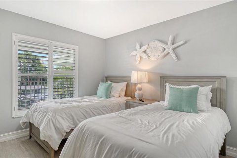Condo in Sarasota, Florida, 2 bedrooms № 2100686 - photo 21