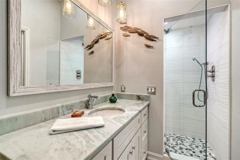 Condo in Sarasota, Florida, 2 bedrooms № 2100686 - photo 19