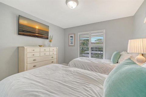 Condo in Sarasota, Florida, 2 bedrooms № 2100686 - photo 22