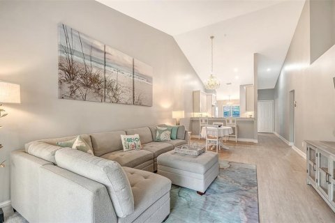 Condo in Sarasota, Florida, 2 bedrooms № 2100686 - photo 8
