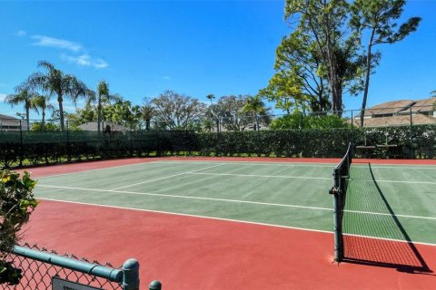 Condo in Sarasota, Florida, 2 bedrooms № 2100686 - photo 27