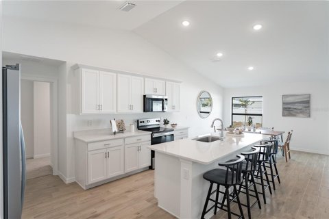 Villa ou maison à vendre à Englewood, Floride: 4 chambres, 168.34 m2 № 2413564 - photo 3