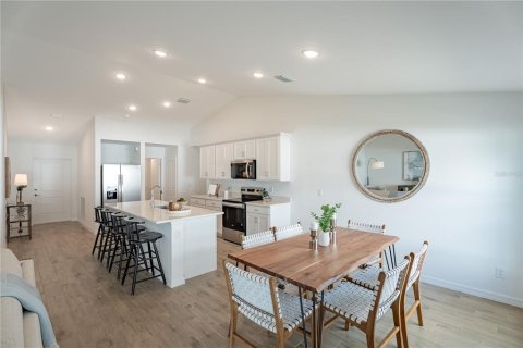 Villa ou maison à vendre à Englewood, Floride: 4 chambres, 168.34 m2 № 2413564 - photo 5