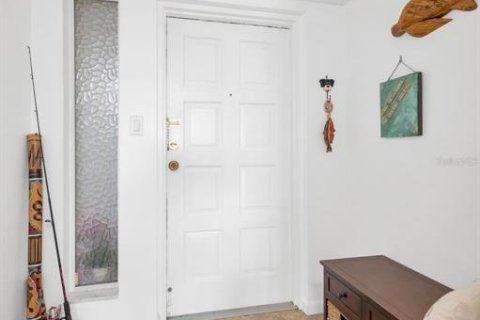 Condo in Dunedin, Florida, 1 bedroom  № 2383845 - photo 4