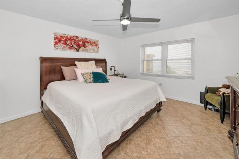 Condo in Dunedin, Florida, 1 bedroom  № 2383845 - photo 21