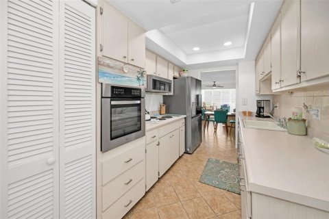 Condo in Dunedin, Florida, 1 bedroom  № 2383845 - photo 7
