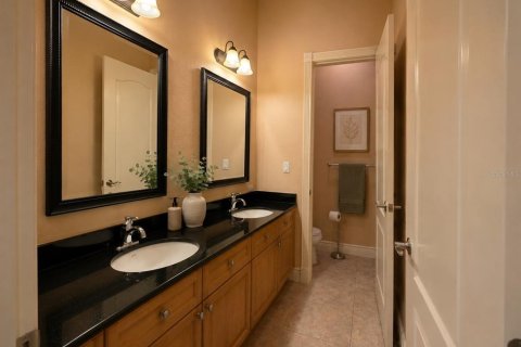 Townhouse in Tampa, Florida 3 bedrooms, 208.84 sq.m. № 2206973 - photo 22