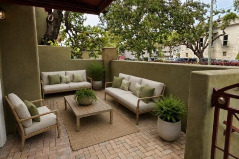 Townhouse in Tampa, Florida 3 bedrooms, 208.84 sq.m. № 2206973 - photo 13