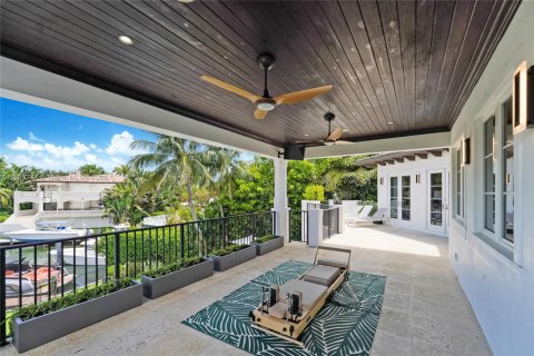 House in Coral Gables, Florida 6 bedrooms, 462.65 sq.m. № 1889417 - photo 29