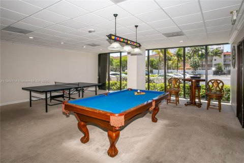 Condo in Hallandale Beach, Florida, 3 bedrooms  № 1890793 - photo 21