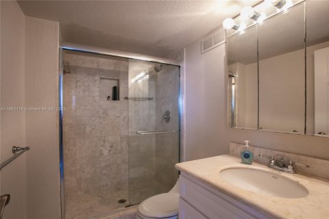 Condo in Hallandale Beach, Florida, 3 bedrooms  № 1890793 - photo 7