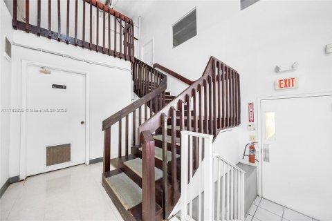 Купить коммерческую недвижимость в Дорал, Флорида № 1980625 - фото 19