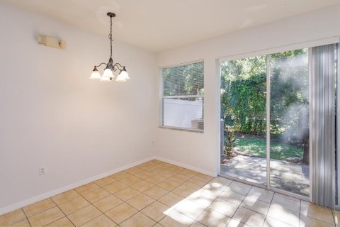 Adosado en venta en Kissimmee, Florida, 3 dormitorios, 110.27 m2 № 2235422 - foto 10