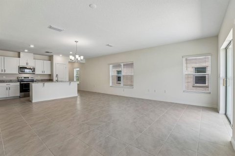 Townhouse in Lake Wales, Florida 3 bedrooms, 156.54 sq.m. № 2379411 - photo 7