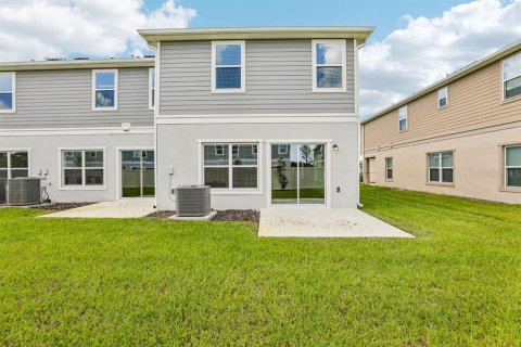 Townhouse in Lake Wales, Florida 3 bedrooms, 156.54 sq.m. № 2379411 - photo 16