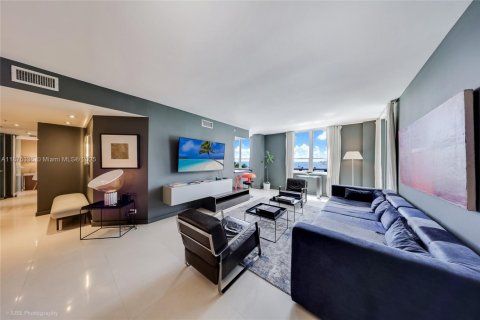 Купить кондоминиум в Майами, Флорида 3 спальни, 159.7м2, № 1921943 - фото 3